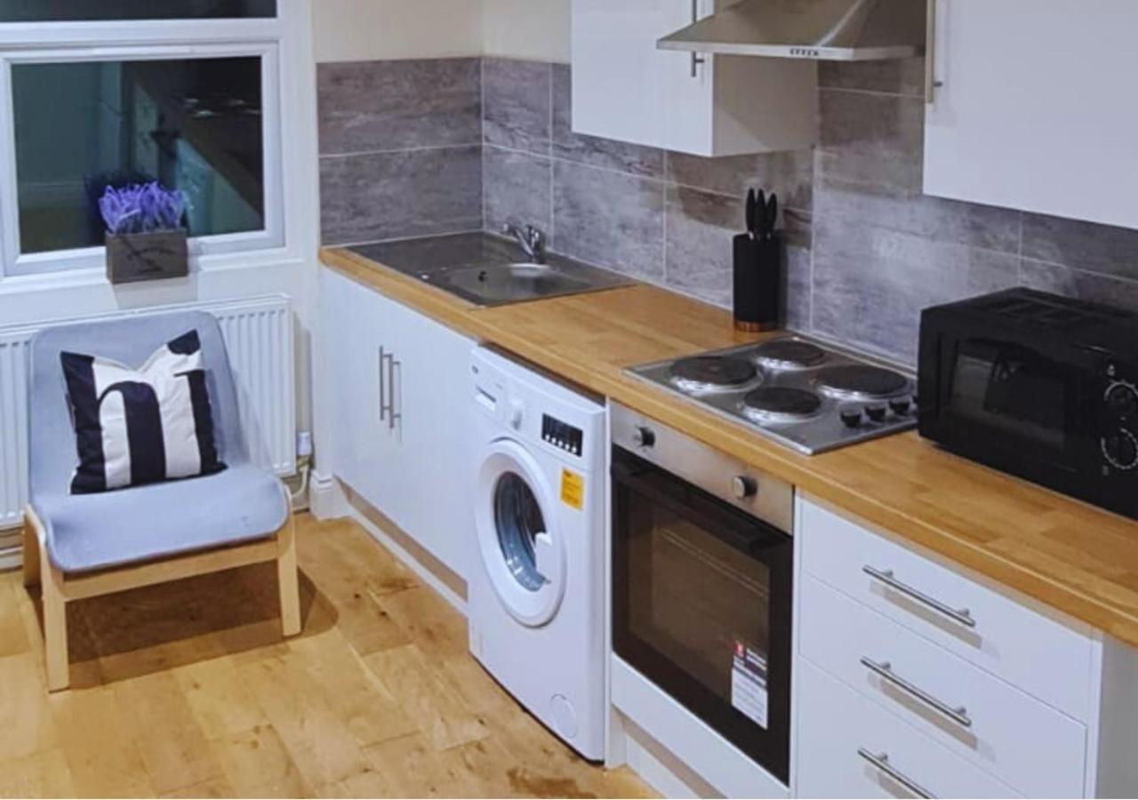 Modern 2 Bedroom Apartment In Peckham 런던 외부 사진